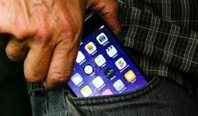 بعد انتشار الفيديو عبر مواقع التواصل.. قُبض على السارق بعد انتشار الفيديو عبر مواقع التواصل.. قُبض على السارق