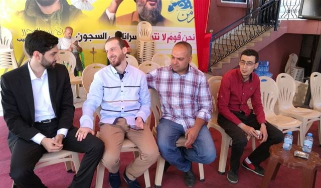 هكذا استقبلوا اسير "حزب الله" المحرر..