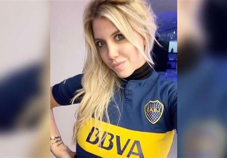 قميص حسناء الأرجنتين يفجّر الجدل قميص حسناء الأرجنتين يفجّر الجدل