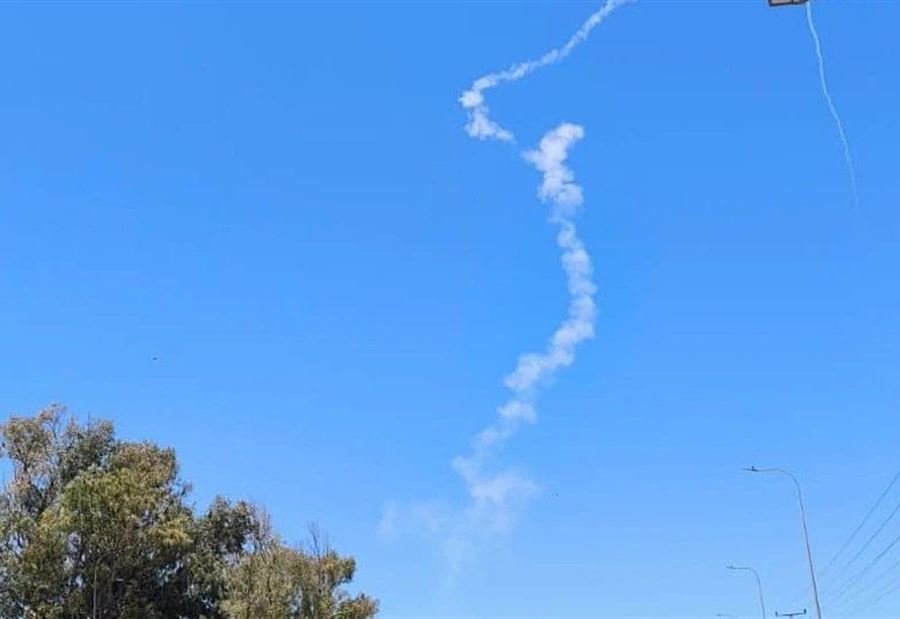 صواريخ أرض أرض وباليستية... حزب الله يشعل صباح إسرائيل!