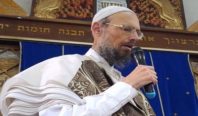 حاخام يهودي يشبّه ترامب بـ"قورش" وينتظر "الخلاص" على يديه
