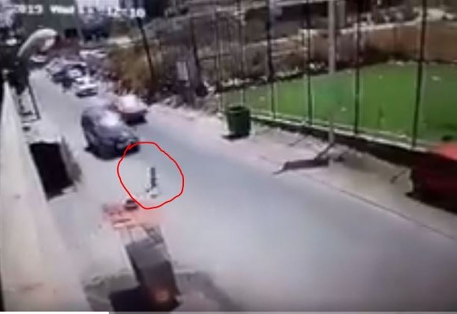 بالفيديو: لحظة صدم سيارة مسرعة طفلاً في المنكوبين