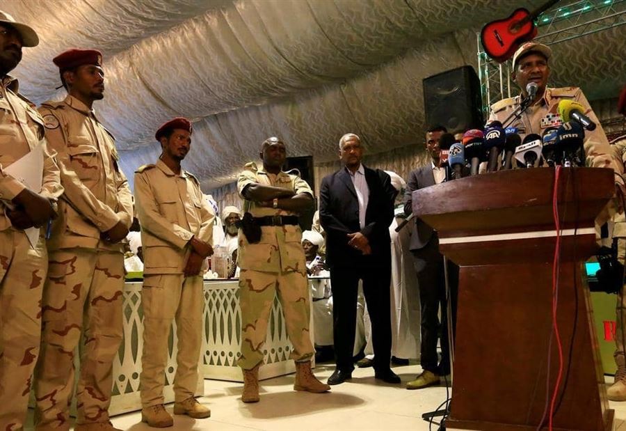  إحالة عشرات من ضباط المخابرات للتقاعد في السودان