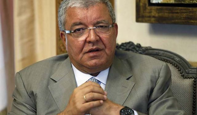  وزير الداخلية يتمنع