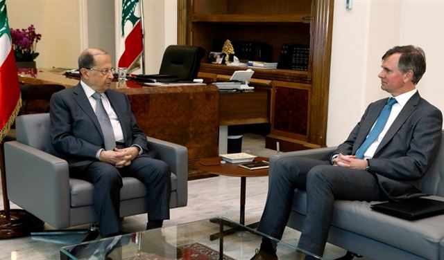 هذا ما أكده السفير البريطاني للرئيس عون هذا ما أكده السفير البريطاني للرئيس عون