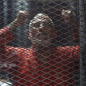 حكم جديد بالسجن المؤبد على مرشد الإخوان في مصر