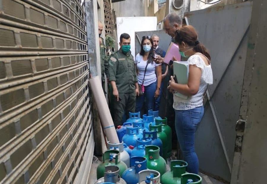 بالصور: مصادرة 57 قارورة غاز بطريقة غير قانونية في مار مخايل  بالصور: مصادرة 57 قارورة غاز بطريقة غير قانونية في مار مخايل