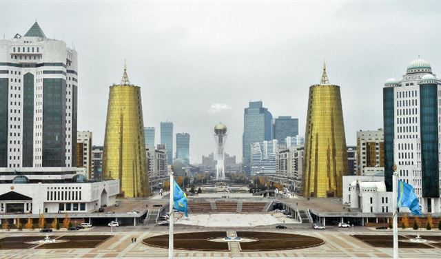 كيف تجلس الوفود حول طاولة المفاوضات في أستانا كيف تجلس الوفود حول طاولة المفاوضات في أستانا