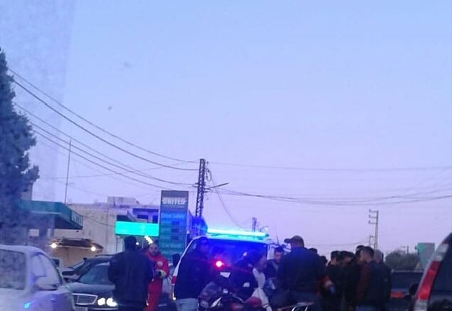 بالصورة: جريح اثر حادث سير على طريق عام الضنية
