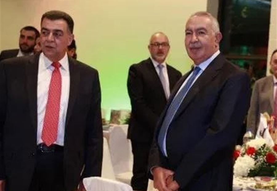 عصابةٌ تحتالُ على نائبي 