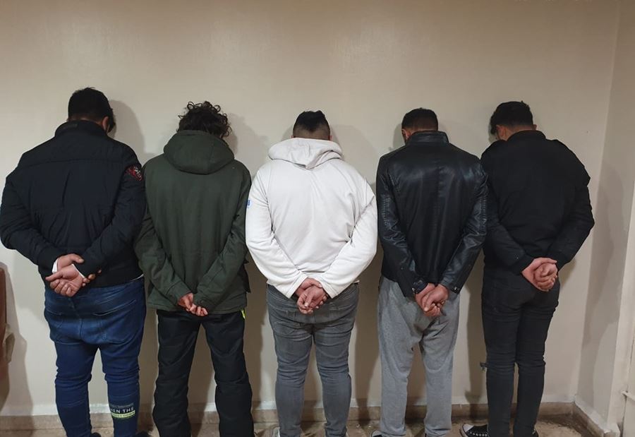 بالصور: الجيش يوقف عصابة سرقة دراجات نارية