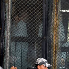 محكمة مصرية تقضي بإعدام 75 متهماً في قضية "فض رابعة" محكمة مصرية تقضي بإعدام 75 متهماً في قضية "فض رابعة"