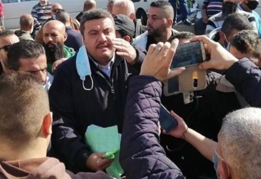 "الوقت لن يطول"... تحرُّك "للسائقين العموميين" في طرابلس  "الوقت لن يطول"... تحرُّك "للسائقين العموميين" في طرابلس