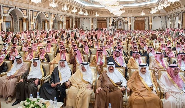 رد سعودي على اتهام "أمير" بطلب "أفلام إباحية خاصة"