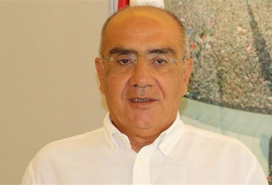 سعيد لـ "فخامة الرئيس": لا تترددّ! 