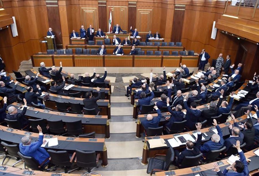 "ظروف إستثنائية"...  موقف "علني" لنائب "التيّار" "ظروف إستثنائية"...  موقف "علني" لنائب "التيّار"