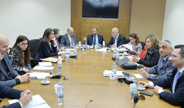 فرعية اللجان ناقشت مشروع قانون المعاملات الالكترونية  فرعية اللجان ناقشت مشروع قانون المعاملات الالكترونية