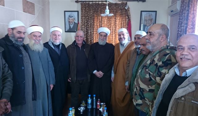 أبو عرب عرض مع وفد رابطة العلماء المسلمين أوضاع المخيمات