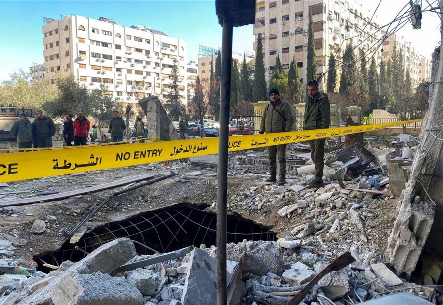بين "النأي بالنفس" والاعتداءات الإسرائيلية... سوريا في مأزق! بين "النأي بالنفس" والاعتداءات الإسرائيلية... سوريا في مأزق!
