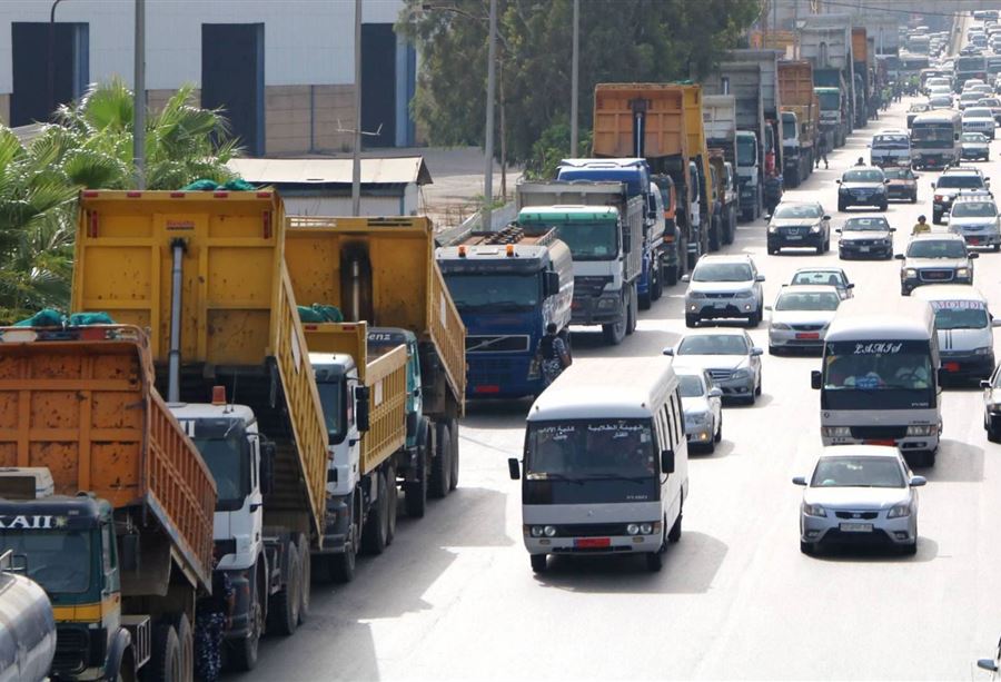 إتحادات النقل البري أجلت الاعتصام الى 14 شباط