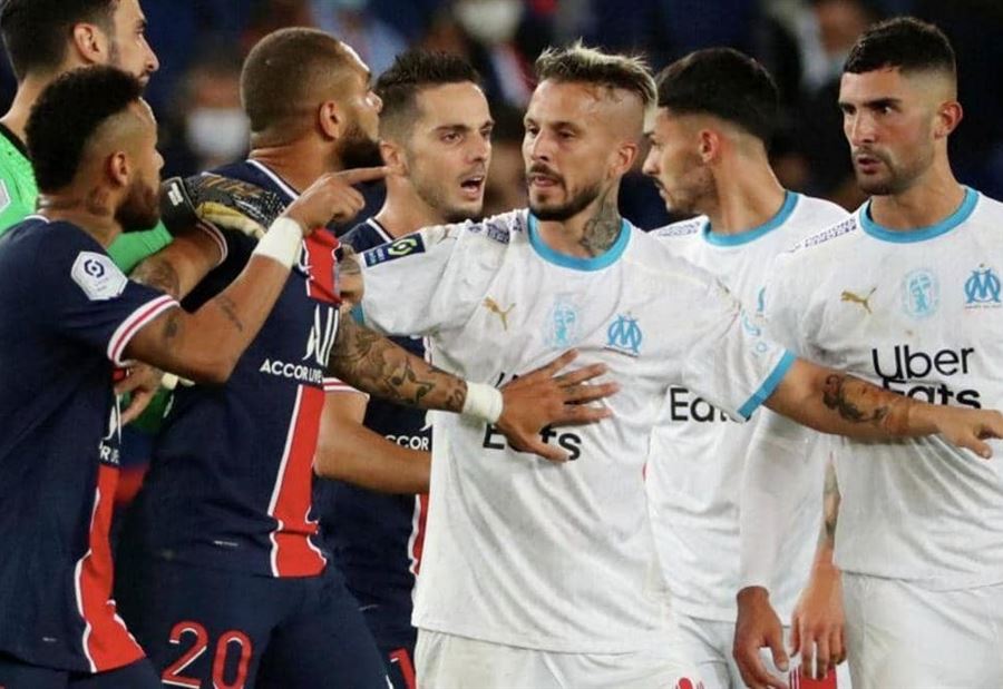 نيمار: أشعر بالندم لأني لم أضرب هذا الأحمق نيمار: أشعر بالندم لأني لم أضرب هذا الأحمق