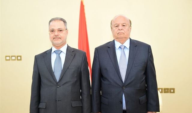 الرئيس اليمني يقيل المخلافي من الخارجية ويعين اليماني مكانه الرئيس اليمني يقيل المخلافي من الخارجية ويعين اليماني مكانه