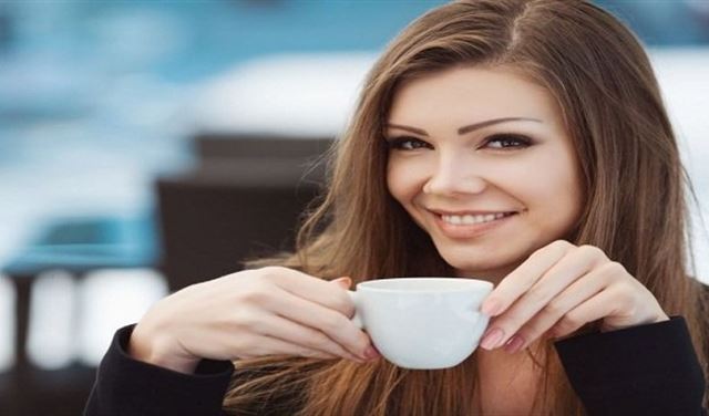 على النساء تناول 3 أكواب من القهوة يوميا.. لهذا السبب