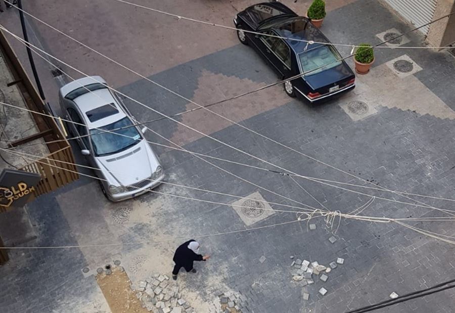 في صيدا... قطع طريق إحتجاجاً على إنقطاع المياه في صيدا... قطع طريق إحتجاجاً على إنقطاع المياه