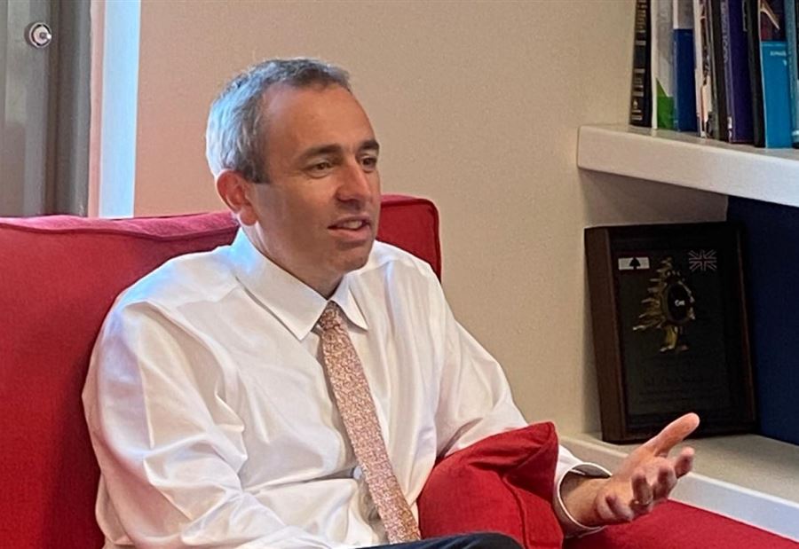 سفير بريطانيا: حزب الله يهدد استقرار لبنان  سفير بريطانيا: حزب الله يهدد استقرار لبنان