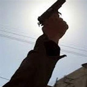 جريح في اطلاق نار بين 3 مسلحين في البقاع 