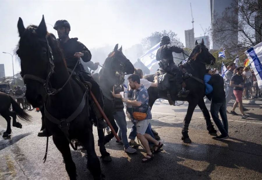 الشارع الإسرائيلي يغلي... وحكومة نتانياهو تصمّ آذانها