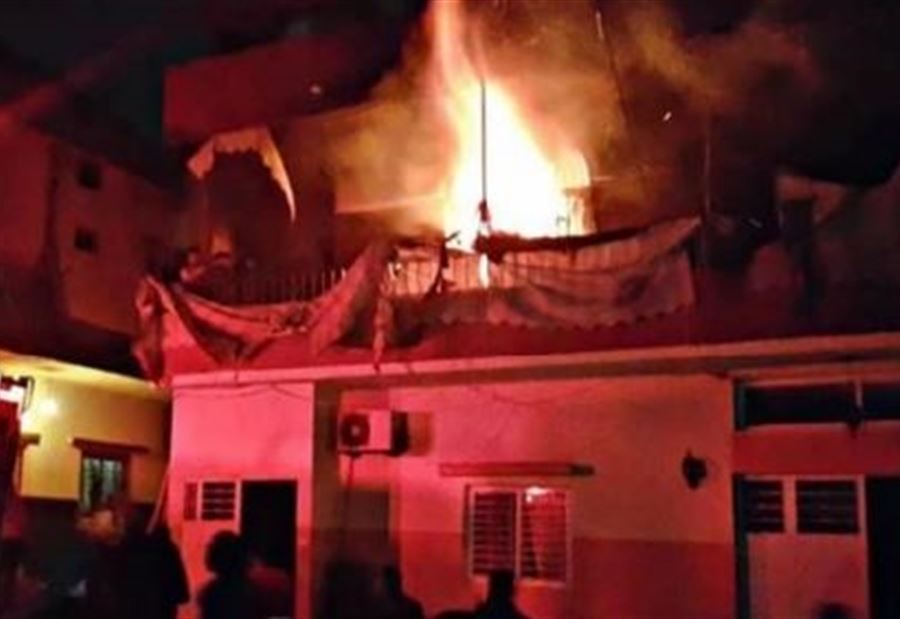 بالصور: حريق داخل شقة سكنية في مجدل عنجر