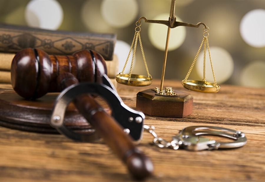 حكمٌ غيابيّ بالأشغال المؤبدة في حقّ مروّج مخدرات