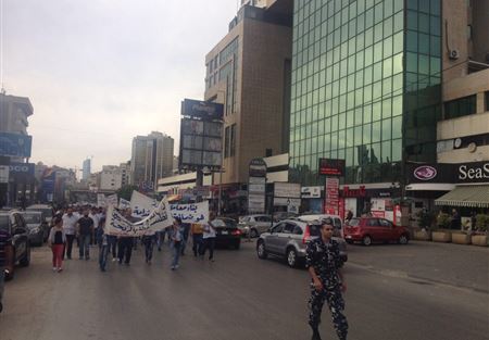  ناشطو الحراك المدني وصلوا إلى جسر الحكمة