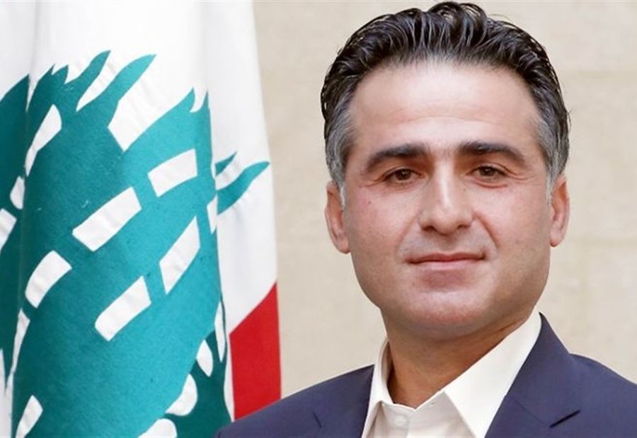 "اولوية قصوى"... حمية يتابع ملف صيانة الأوتوسترادات الدولية!