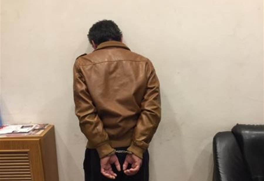 بالصورة: بالجرم المشهود... توقيف أب يعتدي جنسياً على ابنته! بالصورة: بالجرم المشهود... توقيف أب يعتدي جنسياً على ابنته!