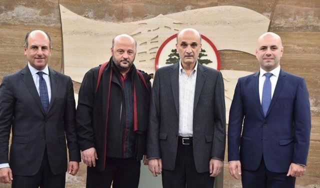 هل سيقدم جعجع على سحب وزرائه من الحكومة؟!