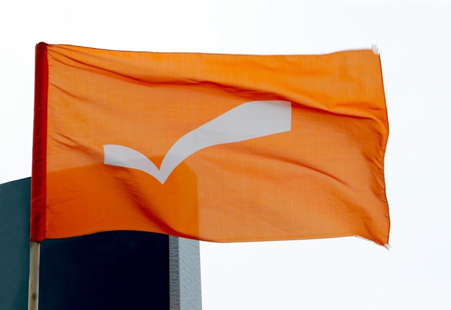 "الوطني الحرّ" "يأسف" لكلام جعجع... ويُهاجم الحريري!