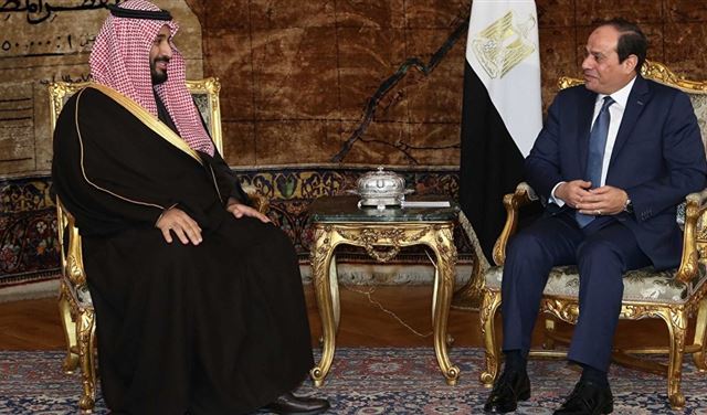 السيسي يدعو بن سلمان لحضور "سلم نفسك"  السيسي يدعو بن سلمان لحضور "سلم نفسك"