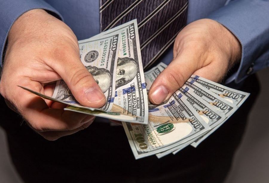 إليكم سعر دولار السوق السوداء مساء اليوم