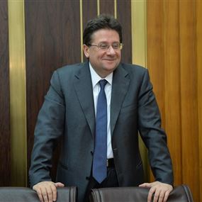 كنعان يتسلّم من حاصباني تفاصيل الاعتماد الاضافي للدواء