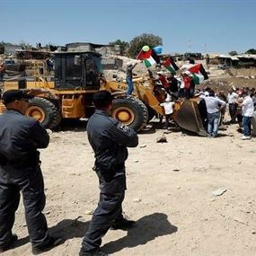 القضاء الإسرائيلي يأمر بهدم قرية الخان الأحمر بالقدس