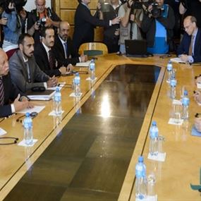 المعارضة السورية تهدد بالانسحاب من محادثات جنيف