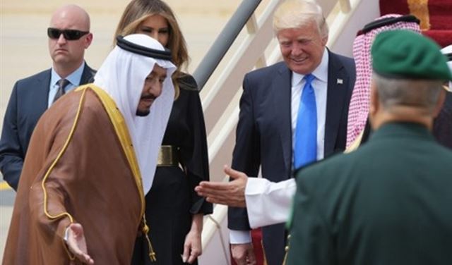 ترامب يدعو الملك سلمان لإنهاء أزمة الخليج بهذه الطريقة