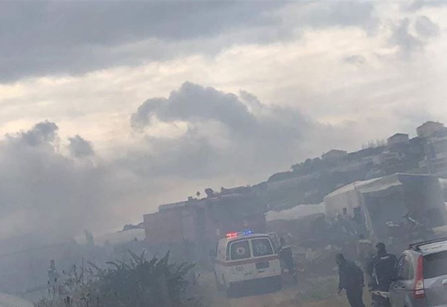 بالصور: النيران تلتهم خيمًا للنازحين في العباسية