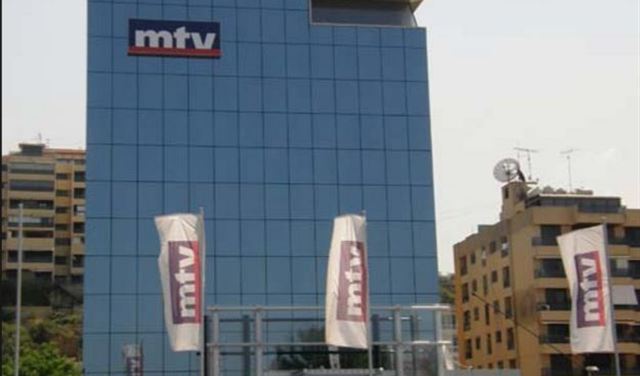 إحتجاز سيارة الـ "mtv" في فندق تابع لتحسين خياط إحتجاز سيارة الـ "mtv" في فندق تابع لتحسين خياط