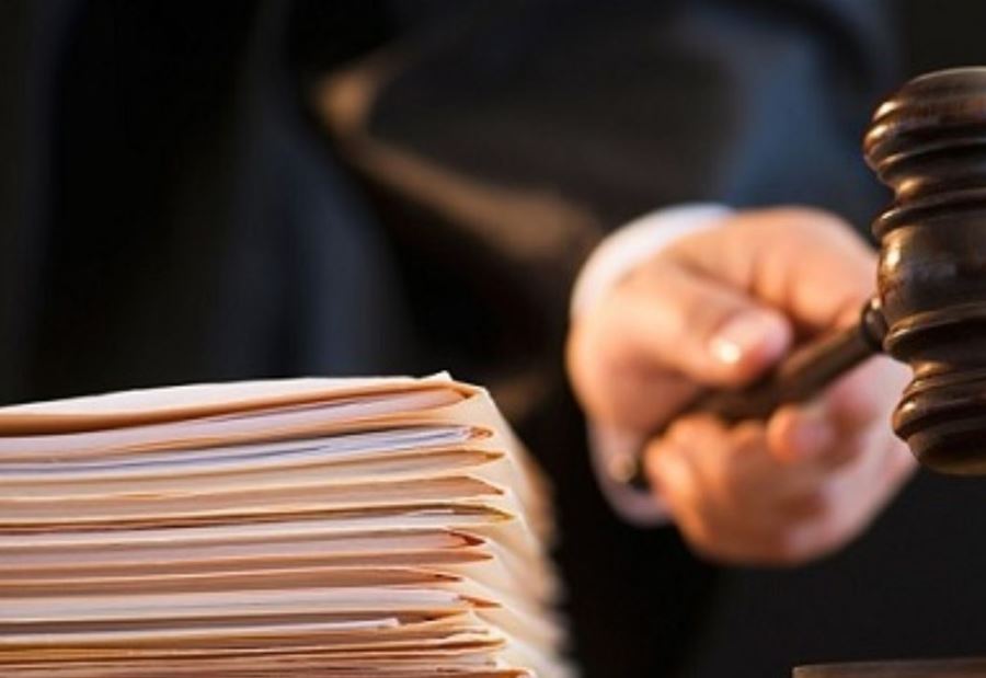 التحقيق مع مدير عام الجمارك مستمرٌ