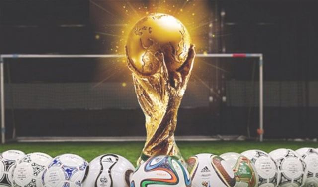 كأس العالم إلى المطاعم!