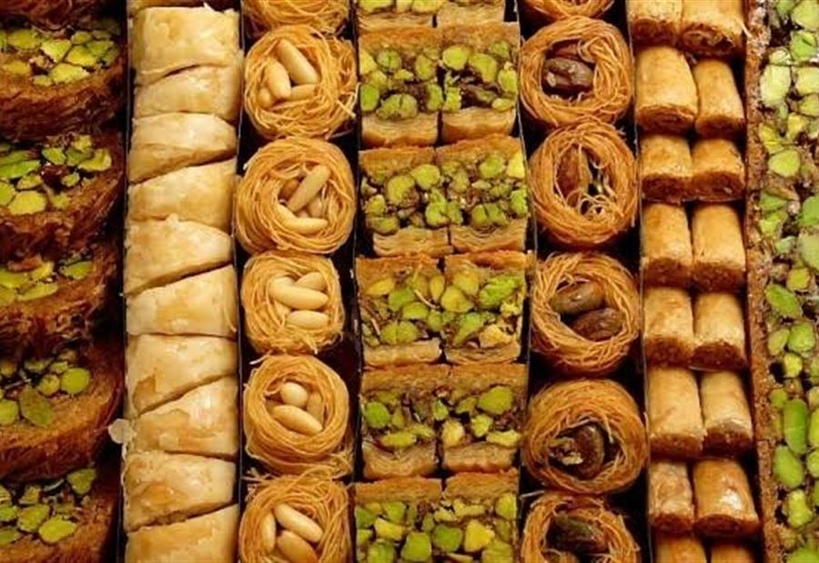 صدّق أو لا تصدق... الحلويات كانت تُباع في لبنان فقط بالـ weekend!