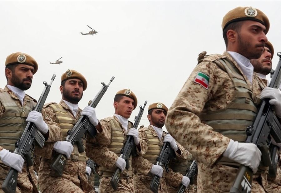 لتفادي مظهر "المهزوم"... تقرير: إيران قد تستهدف مواقع عسكرية إسرائيلية